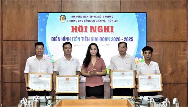 Lan tỏa tinh thần thi đua yêu nước, chủ động đổi mới, sáng tạo hướng tới phát triển bền vững nhà trường