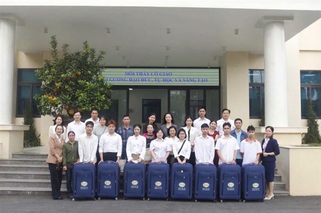 LỄ XUẤT CẢNH SINH VIÊN SANG HÀN QUỐC: DẤU MỐC HỘI NHẬP QUỐC TẾ CỦA TRƯỜNG CAO ĐẲNG CƠ ĐIỆN VÀ THỦY LỢI BẮC BỘ