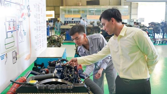 Trung học nghề: Học văn hóa, rèn kỹ năng, mở lối nghề nghiệp