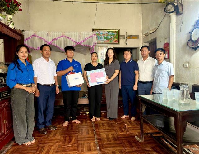 Lan tỏa yêu thương trong Tháng Nhân đạo: Chuyến đi nối dài những ước mơ của tuổi trẻ