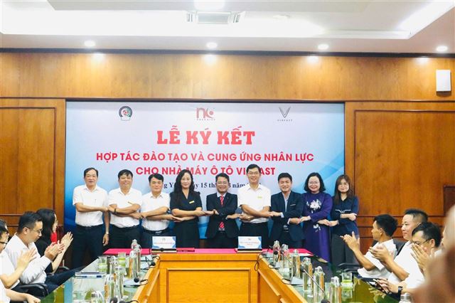 Lễ ký kết Vinfast