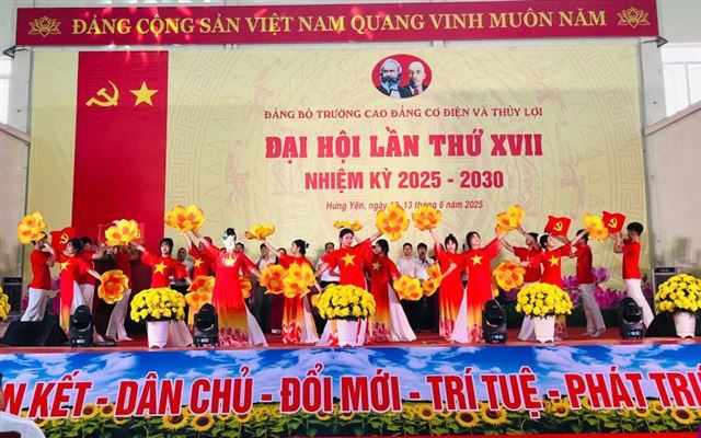 Đại hội Đảng bộ Trường Cao đẳng Cơ điện và Thuỷ lợi