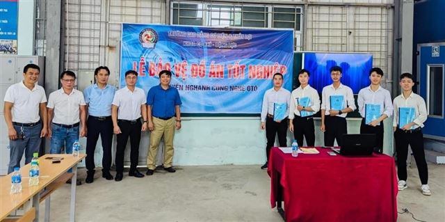 Lễ bảo vệ đồ án tốt nghiệp các khoa nghề năm 2024